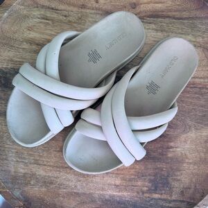 Old Navy Crossover Slides